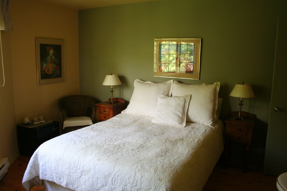 La Chaumiere De L'Anse Bed & Breakfast Mont-Tremblant Eksteriør bilde