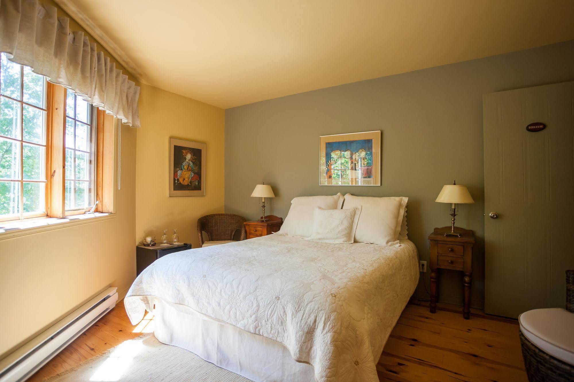 La Chaumiere De L'Anse Bed & Breakfast Mont-Tremblant Eksteriør bilde